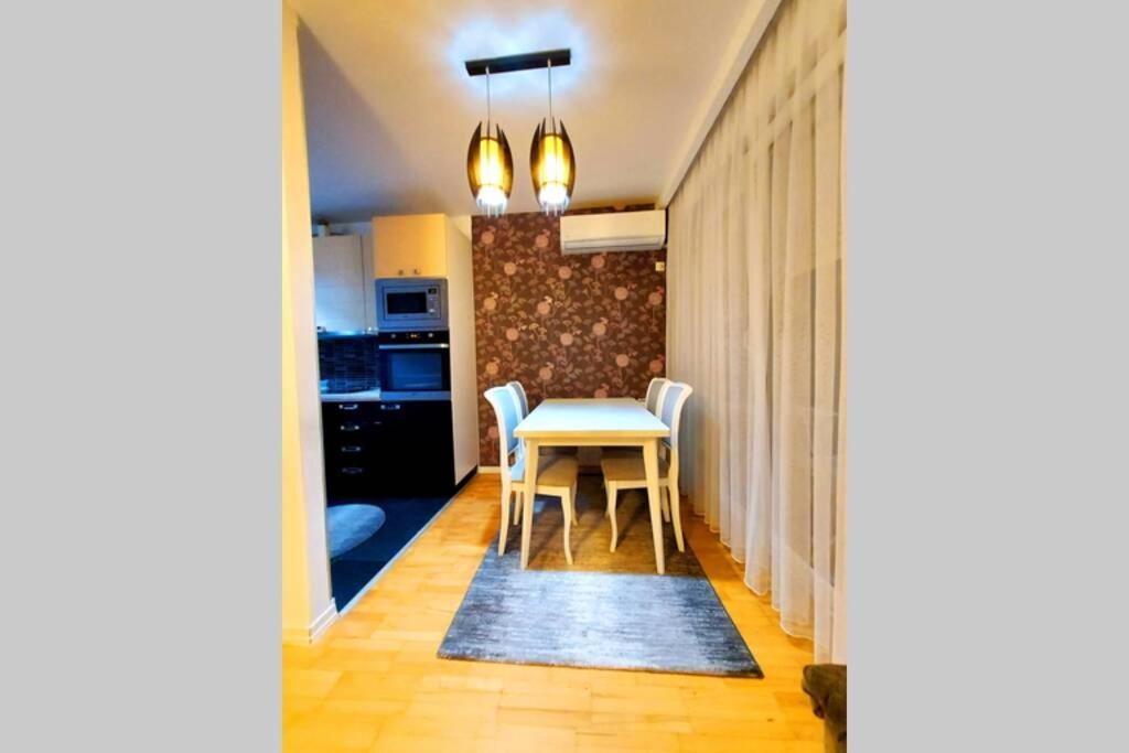 Apartment 13C Pristina Eksteriør billede
